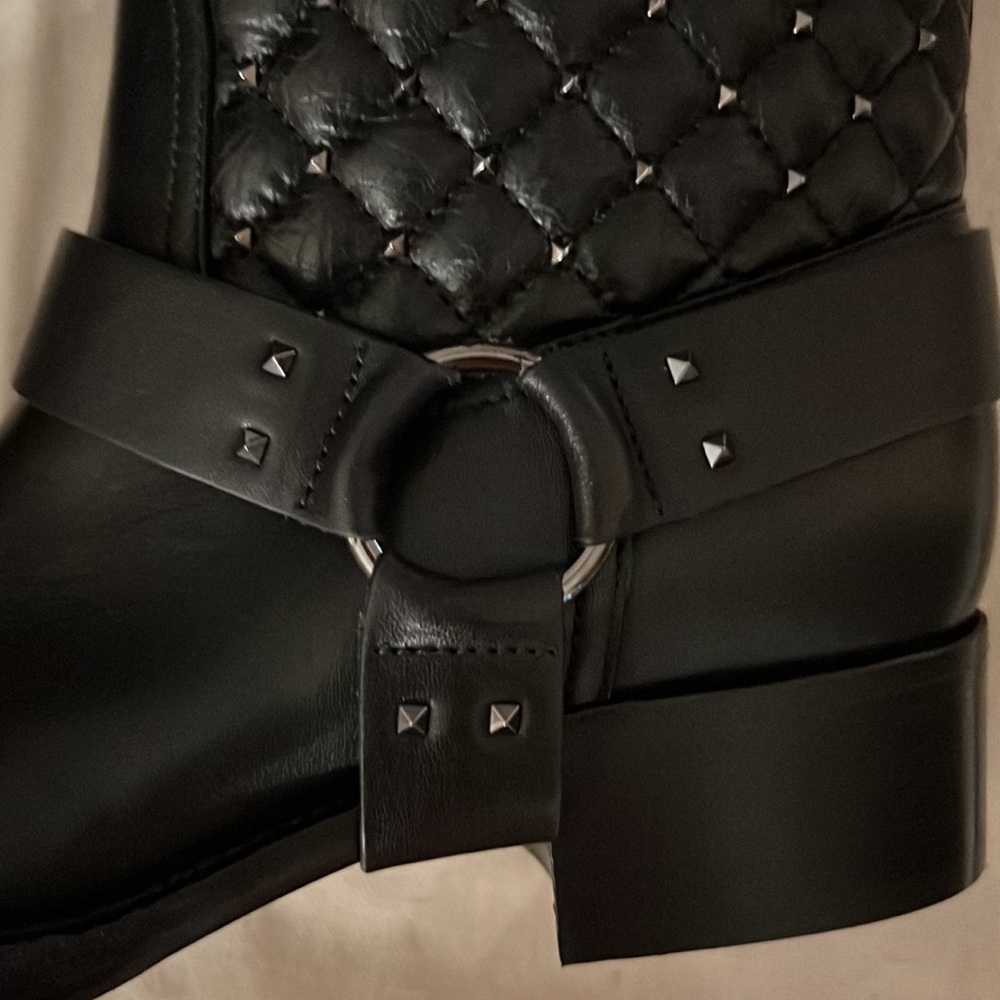 VALENTINO GARAVANI black leather pull on ankle boots EUR 36 US 6 - Picture 5 of 16